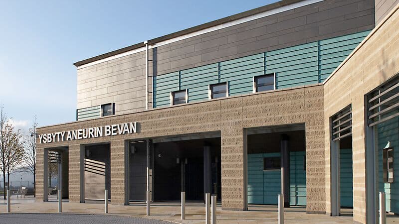 Ysbyty Aneurin Bevan MIU entrance, Ebbw Vale